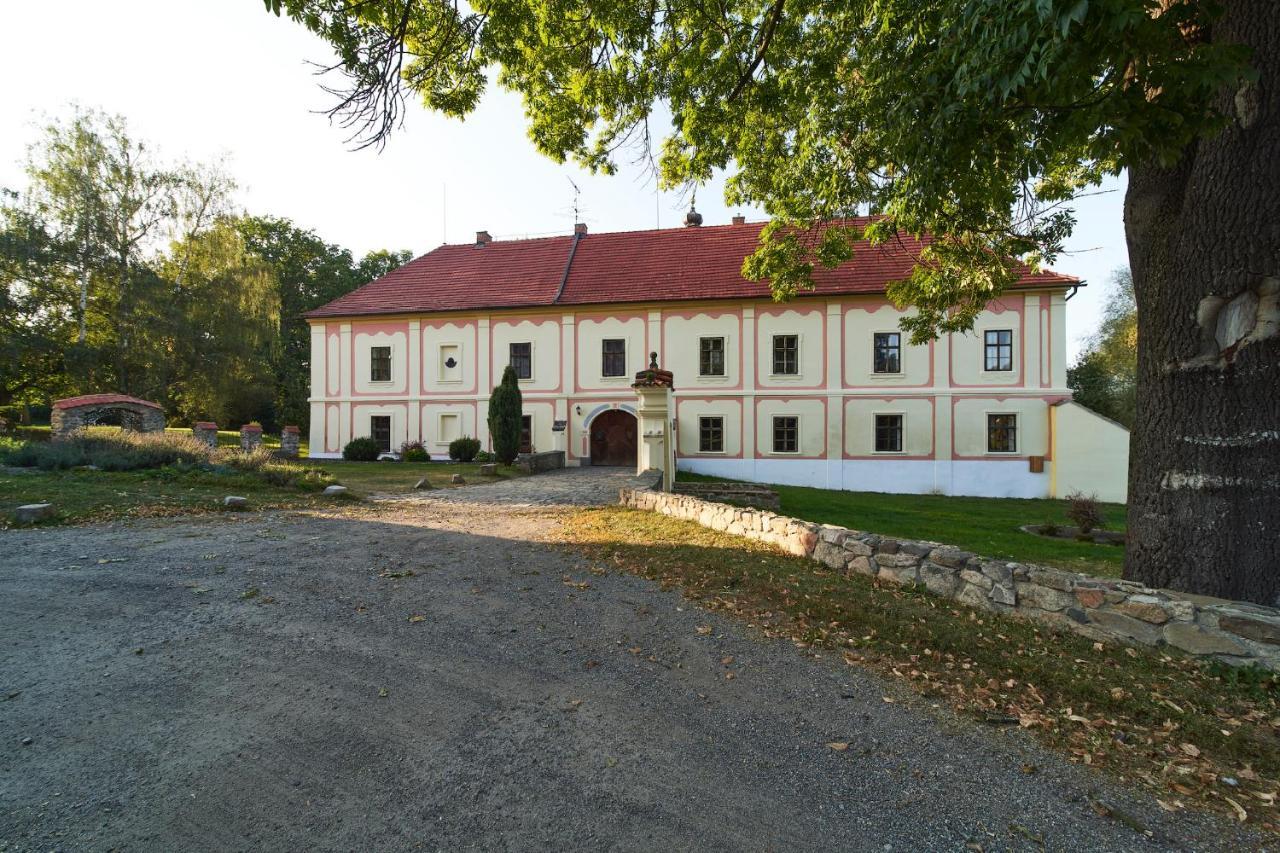 Penzion Zamek Lesany Netvořice Екстериор снимка